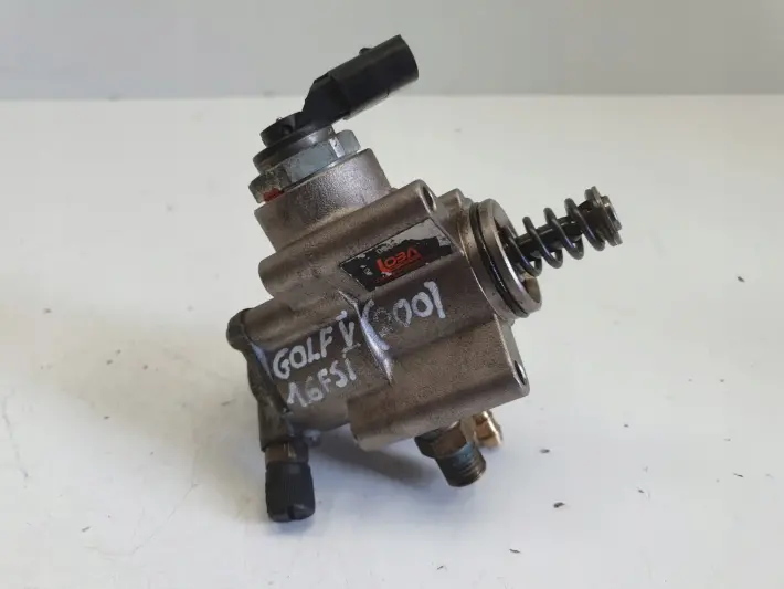 Audi A4 B7 2.0 TFSI POMPA WTRYSKOWA paliwa 06F127025M