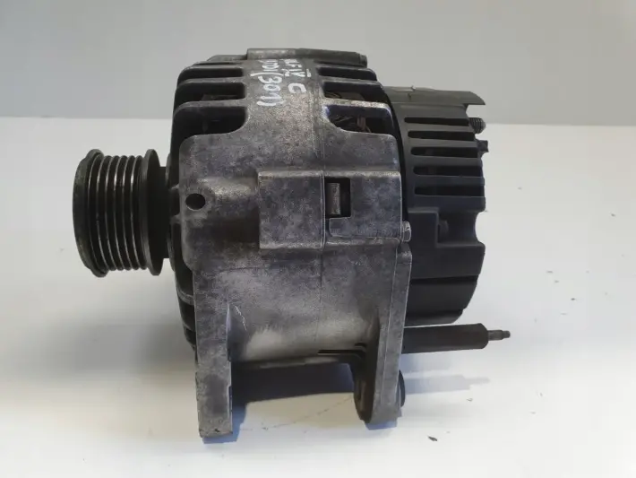 Audi A3 8L Golf IV Seat Leon 1.9 TDI ALTERNATOR Valeo 038903023S 120A