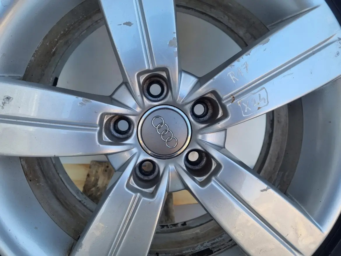 Audi FELGA ALUMINIOWA R17 8J 5x112 ET47 8J0601025C
