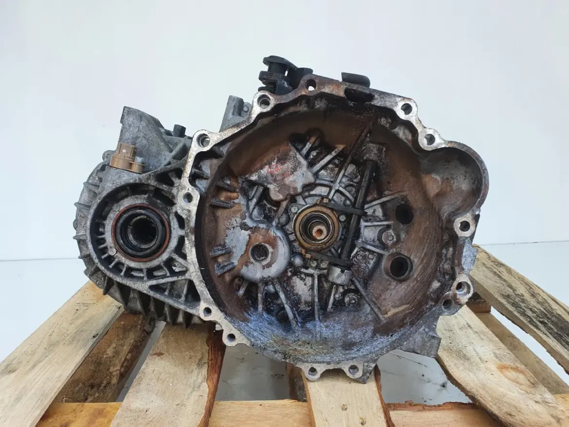 16df3bae785cc1937e441349dc8fe98e