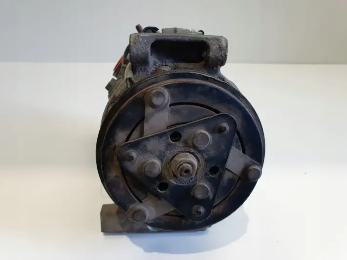 4e718258985e275fddcf287b3f280585