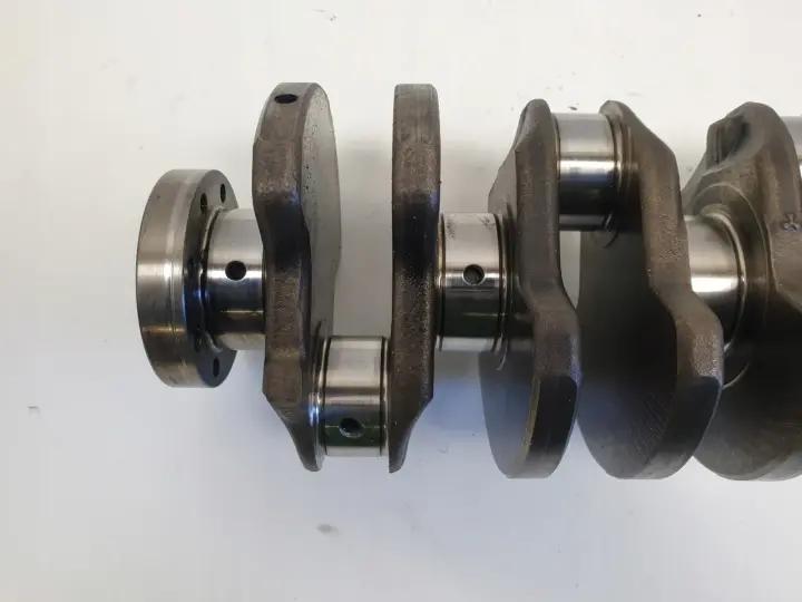 Opel Corsa D 1.3 CDTI WAŁ KORBOWY