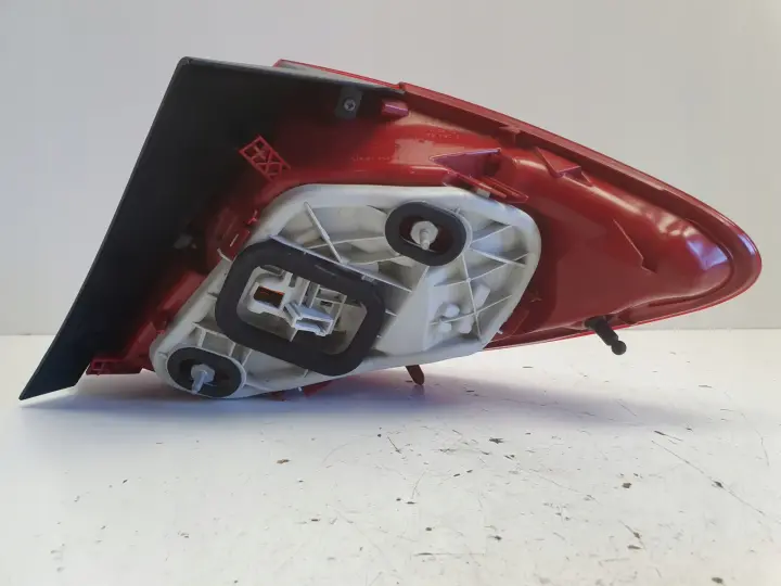 Opel Meriva B 10-17r TYLNA LAMPA LEWA lewy tył 13253627