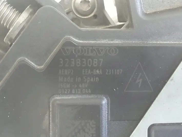 Volvo XC60 II 2.0 D B4 Mild Hybrid ALTERNATOR 32383087