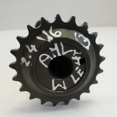 Audi A6 C5 2.4 V6 WAŁEK ROZRZĄDU wydechowy