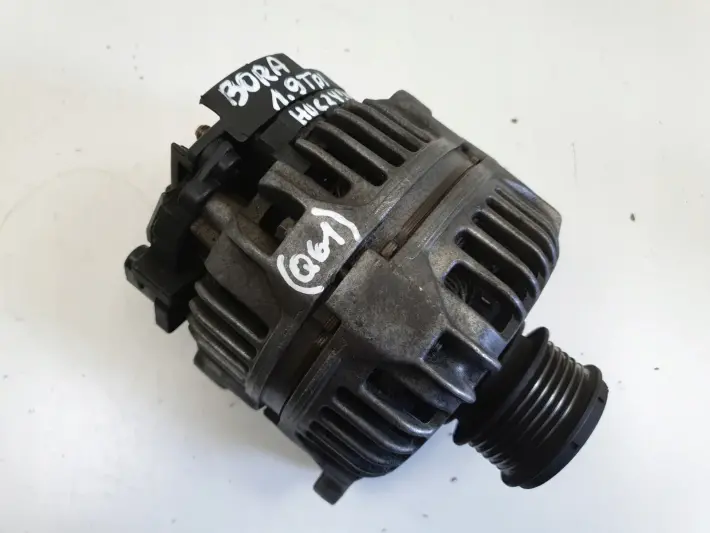 VW Bora Golf IV 1.9 TDI ALTERNATOR 0124325001 038903023L 90A