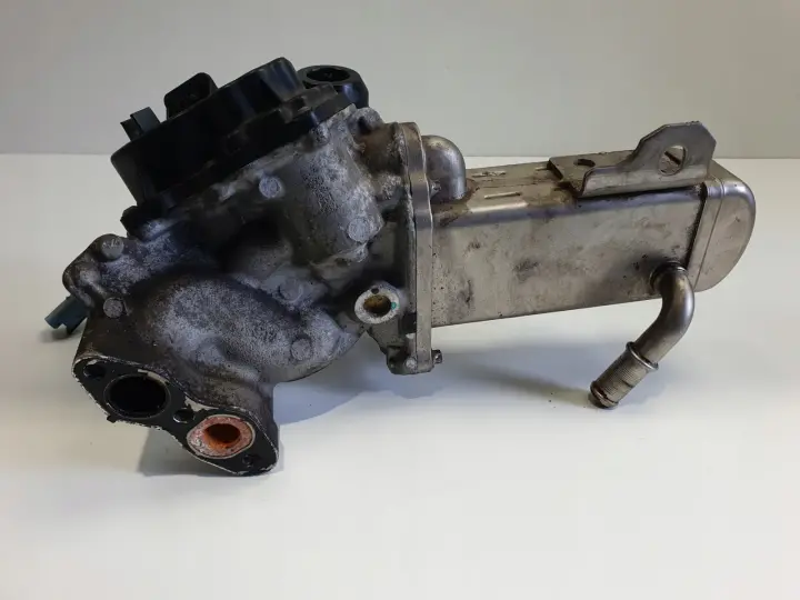 Citroen C5 III 2.0 HDI CHŁODNICA SPALIN zawór egr V29004027