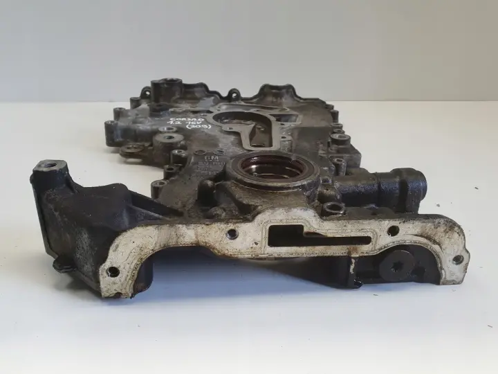 Opel Corsa D 1.2 1.4 16V OBUDOWA ROZRZĄDU osłona POMPA OLEJU 55556309