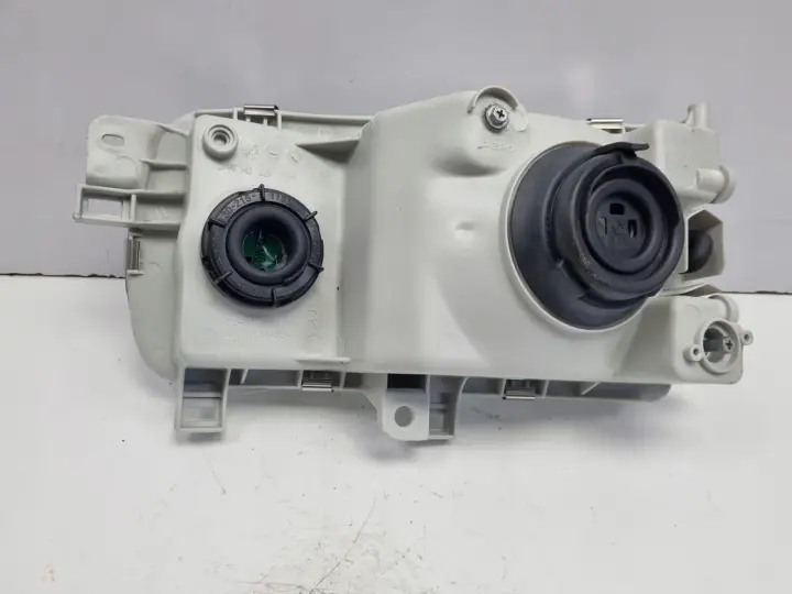 Nissan Serena 92-98r PRZEDNIA LAMPA PRAWA PRAWY PRZÓD nowa euro 215-1166R