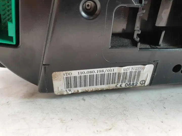 f58e98dc8cc943785bd834ff969e17d6