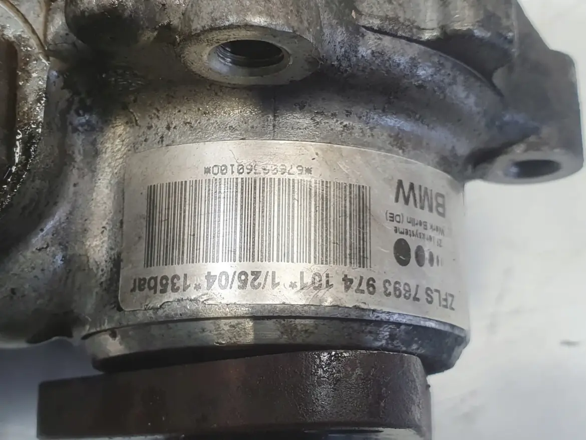 BMW E60 E61 2.5 3.0 D POMPA WSPOMAGANIA 7693974101