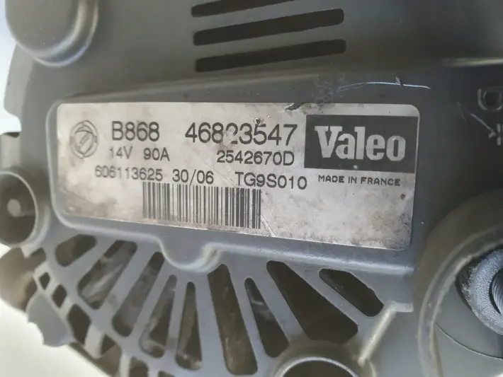 Fiat Punto II 1.3 M-JET ALTERNATOR valeo 46823547
