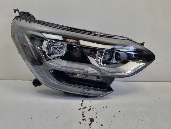 Renault Megane IV 16-20r PRZEDNIA LAMPA PRAWA PRAWY PRZÓD europa 260108478R