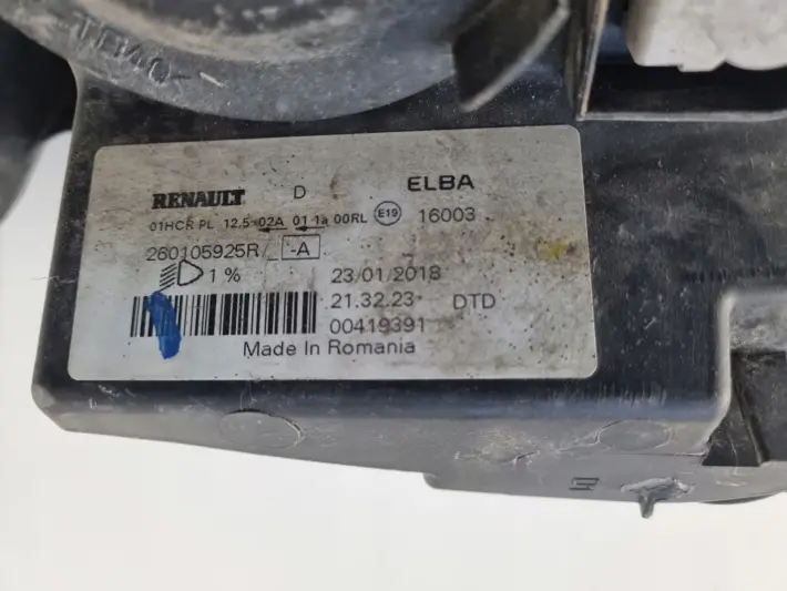Dacia Sandero II LIFT 12-20r PRZEDNIA LAMPA PRAWA PRAWY PRZÓD 260105925R