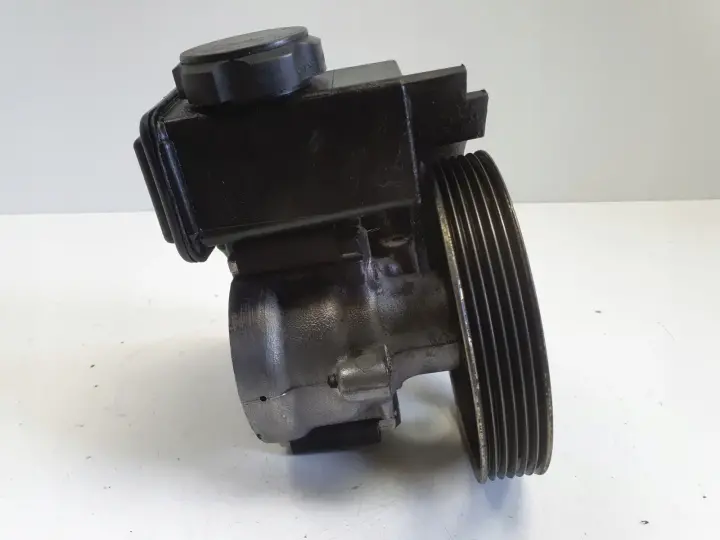 Peugeot 206 1.4 8V POMPA WSPOMAGANIA