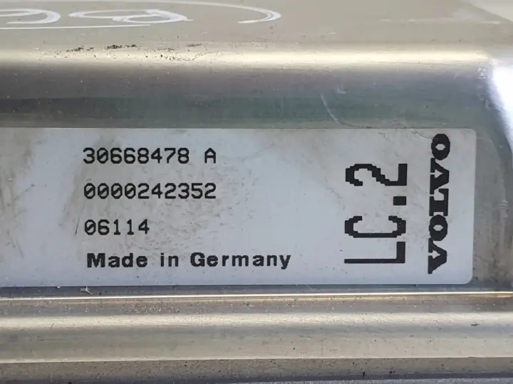 Volvo S60 V70 II STEROWNIK SILNIKA komputer 0261208289