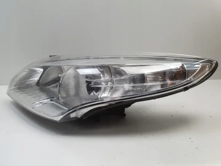 Renault Megane III 08-12r PRZEDNIA LAMPA LEWA lewy przód 260600017R