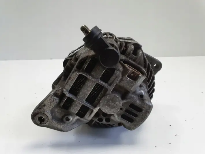 Subaru Legacy IV 2.0 B ALTERNATOR 23700-AA520 23700 AA520