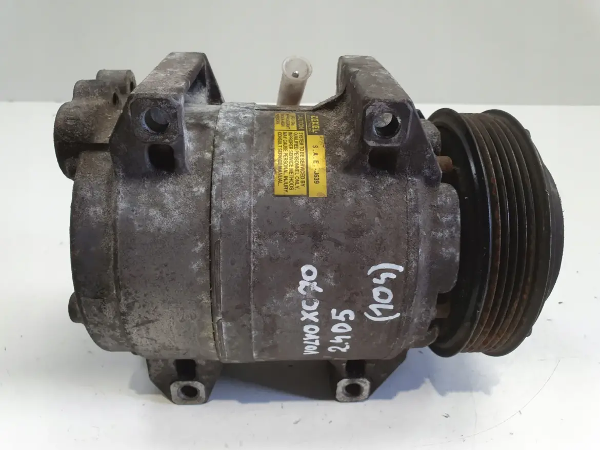 Volvo V70 XC70 2.4 D5 SPRĘŻARKA KLIMATYZACJI pompa 8708581