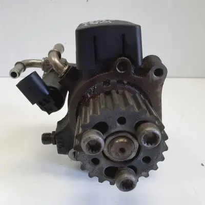 VW Polo V 1.6 TDI POMPA WTRYSKOWA PALIWA 03L130755E