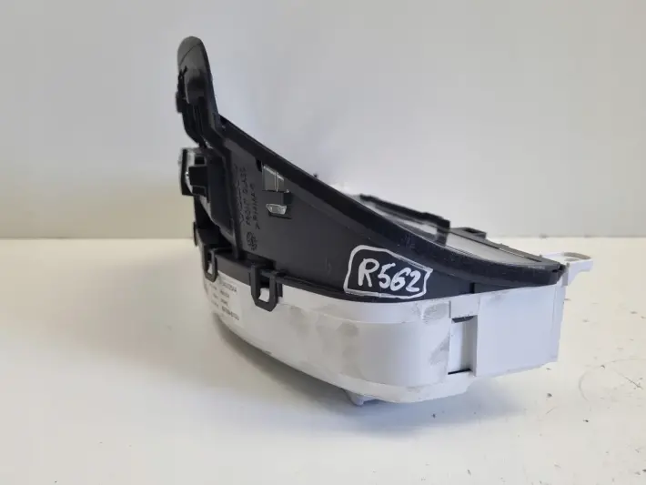 Volvo XC60 I V60 I S60 II 2.0 D3 LICZNIK ZEGARY Europa 31343325AA diesel