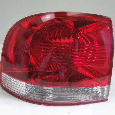 Vw Touareg I 02-06 TYLNA LAMPA LEWA lewy tył kierowcy