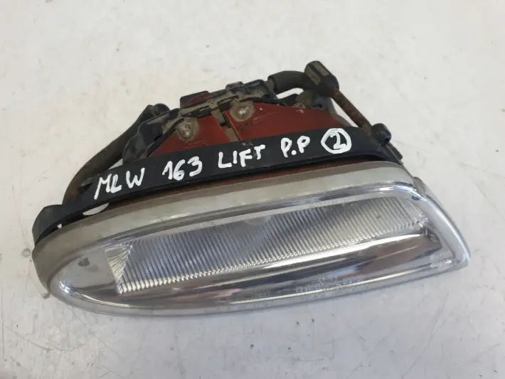 Mercedes ML W163 lift PRZEDNI HALOGEN prawy przód