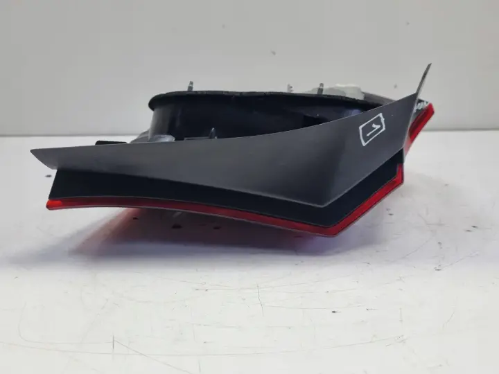 BMW E87 04-10r TYLNA LAMPA PRAWA prawy tył pasażera 08-4444-1946R-F DEPO