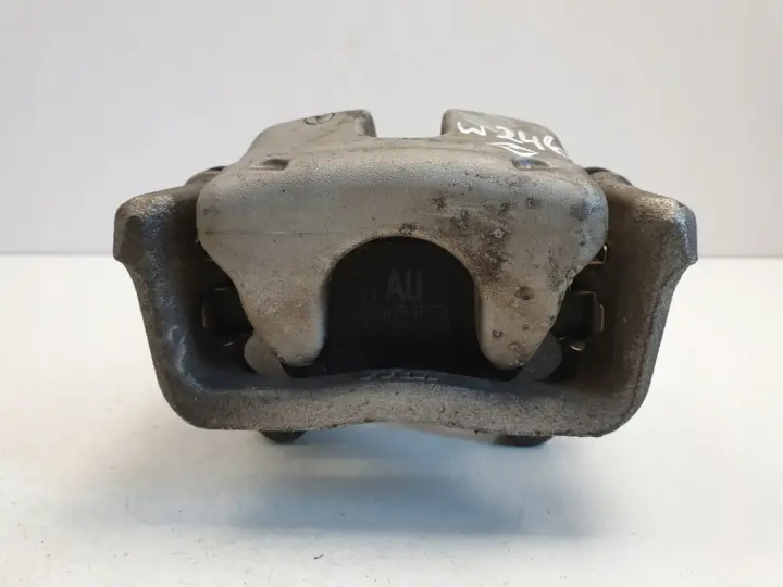 Mercedes W246 LEWY ZACISK HAMULCOWY lewy tył