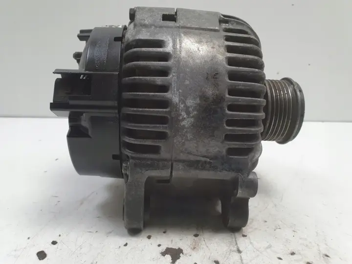 VW Passat B6 2.0 TDI ALTERNATOR valeo 021903026L 180A