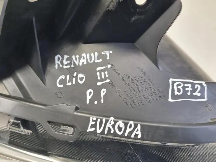 Renault Clio III LIFT PRZEDNIA LAMPA PRAWA prawy przód EUROPA 260107056R