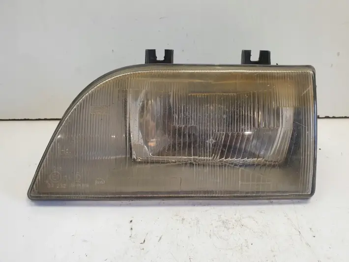 Polonez Caro Plus PRZEDNIA LAMPA LEWA lewy przód EUROPA