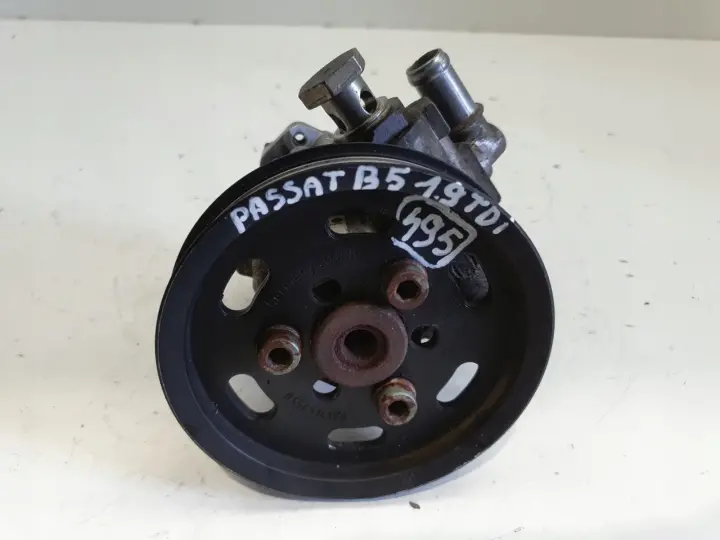 VW Passat B5 1.9 TDI POMPA WSPOMAGANIA 8D0145156T