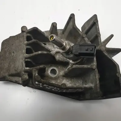 Renault Megane III 1.5 DCI ŁAPA UCHWYT wtrysk DPF