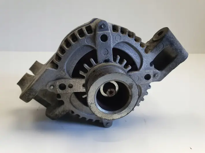 Ford C-Max 1.8 16V ALTERNATOR 104210-3532