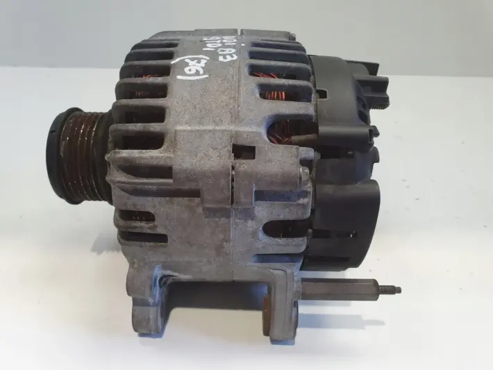 Audi A3 II 8P 1.9 TDI ALTERNATOR 06F903023C valeo