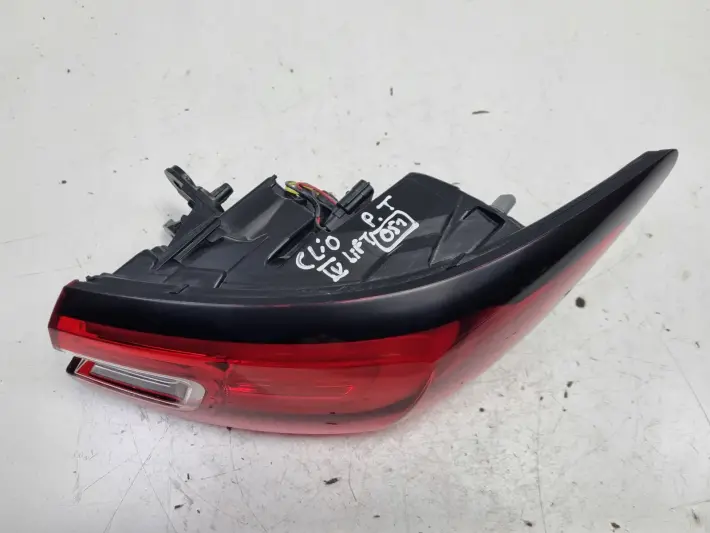 Renault Clio IV LIFT HTB TYLNIA TYLNA LAMPA PRAWA prawy tył 265504307R