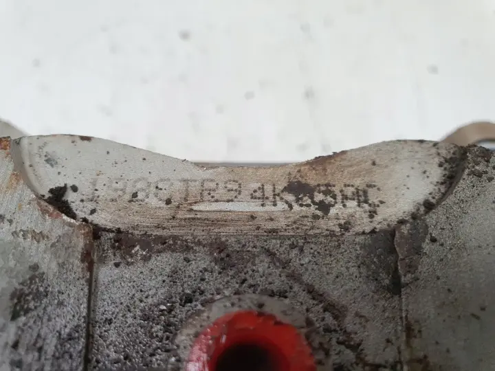 Audi A4 B9 PRZEDNI ZACISK HAMULCOWY lewy przód KIEROWCY ACF002 4K05AC