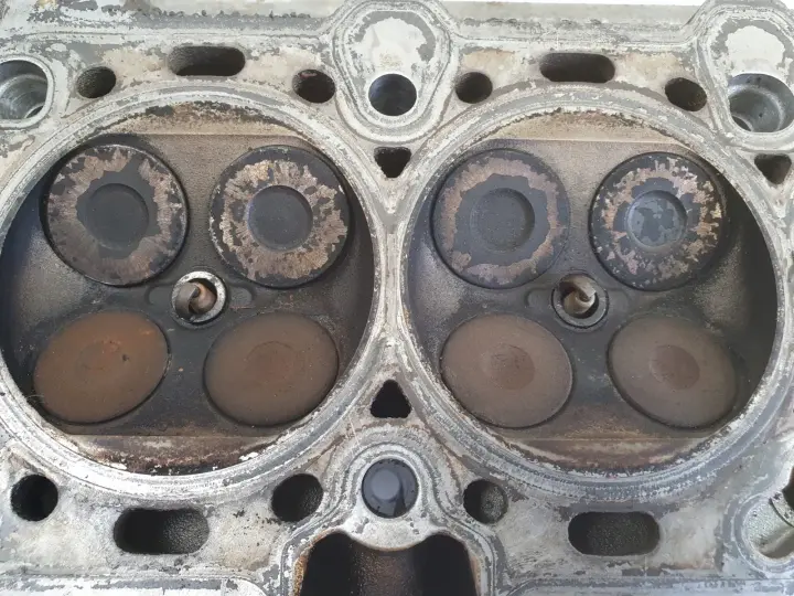 Opel Zafira B Astra J 1.6 16V A16XER GŁOWICA CYLINDRÓW 55559340