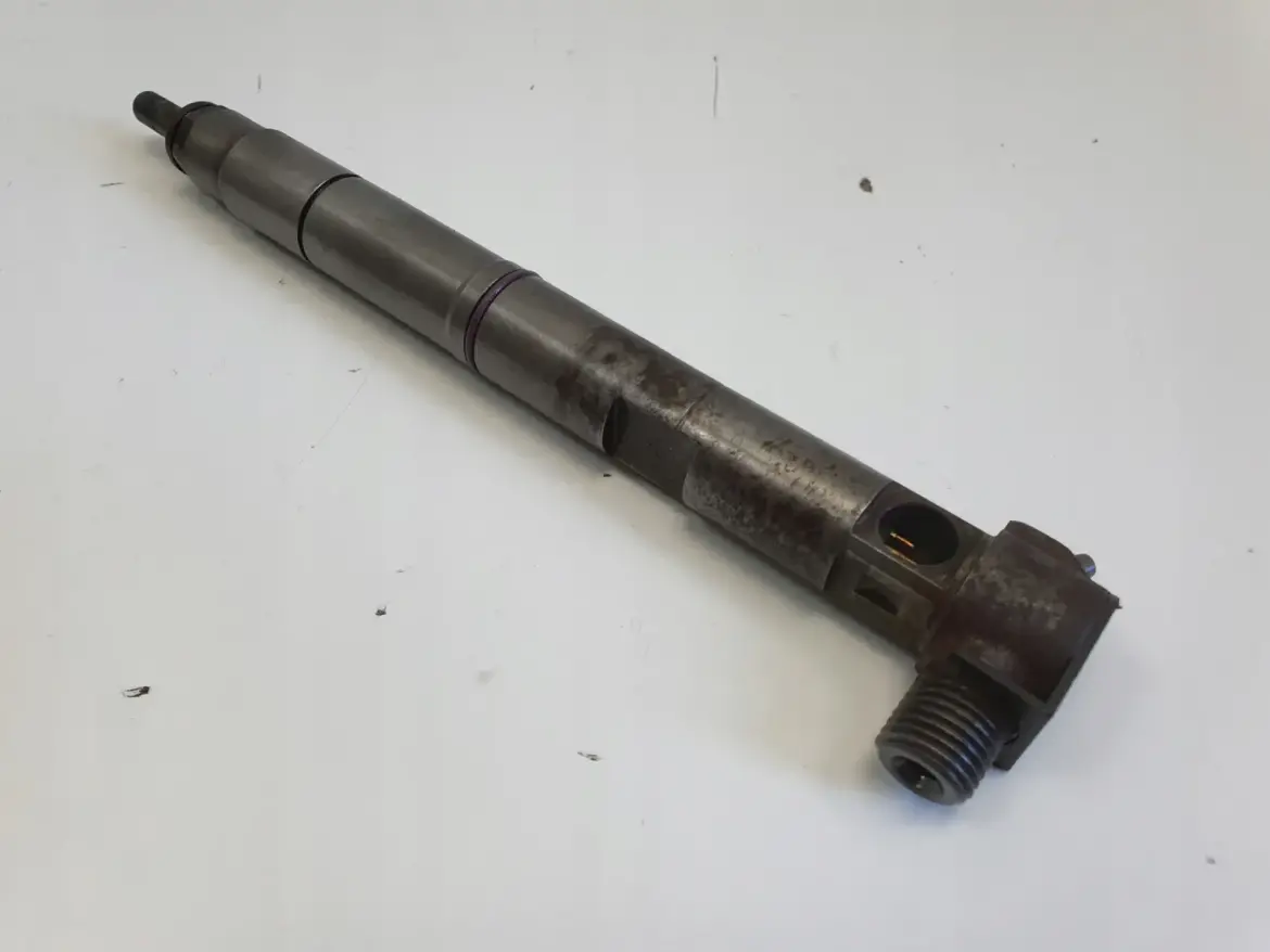 Hyundai i30 II 1.4 CRDI WTRYSKIWACZ wtrysk 28235143 33800-2A760