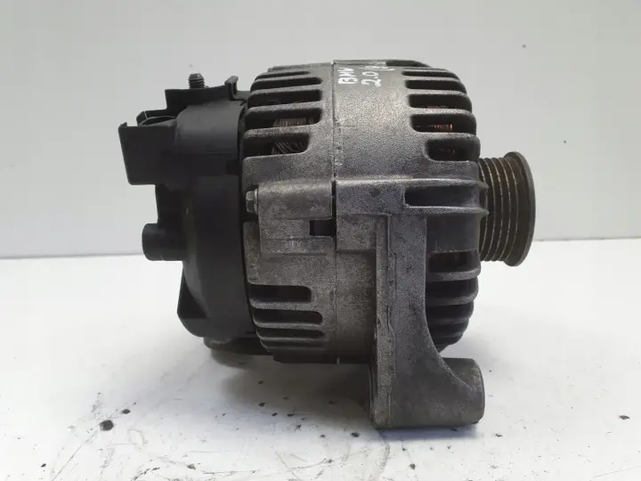 BMW E87 2.0 D ALTERNATOR valeo 7797519 150A