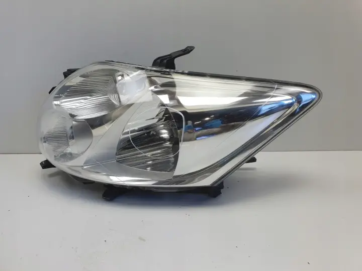 Toyota Auris I 06-09r PRZEDNIA LAMPA LEWA lewy przód EUROPA 81150-02460