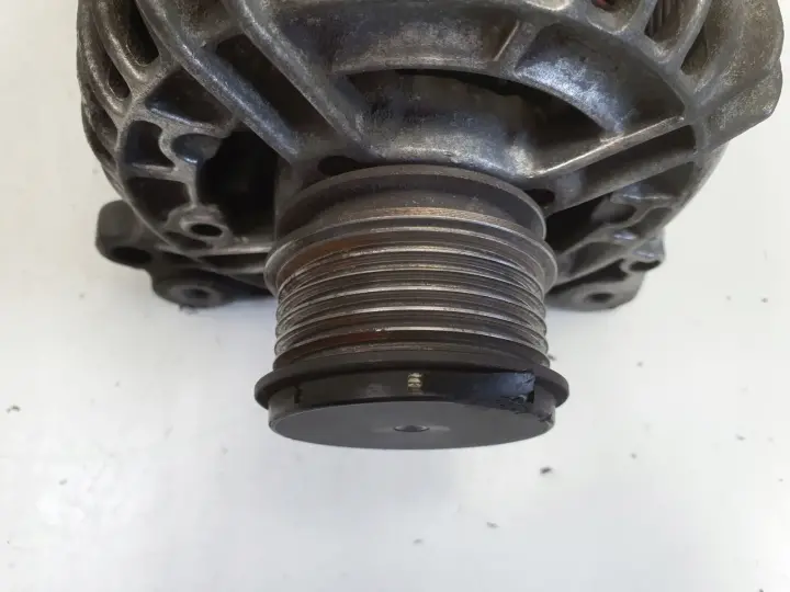 Seat Leon I 1.9 TDI ALTERNATOR bosch 028903028E 120A