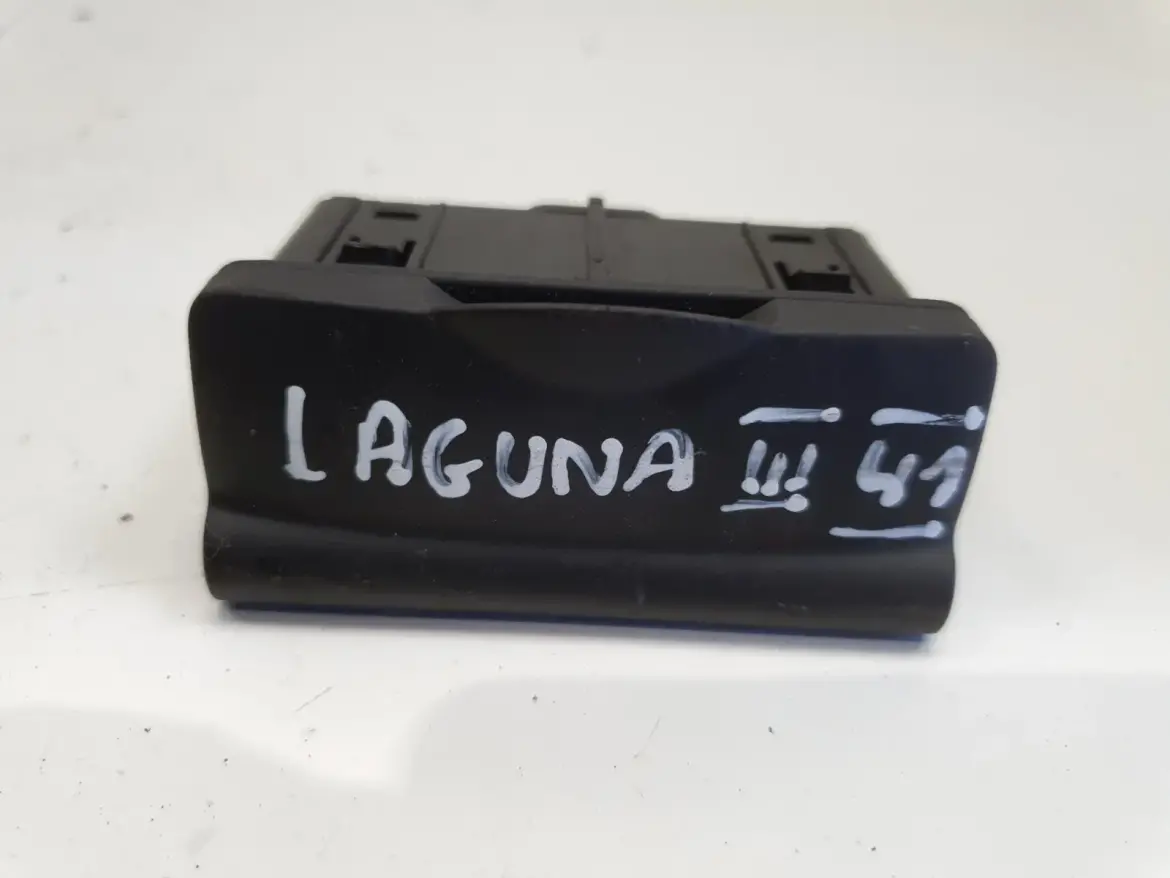 Renault Clio III Laguna III GNIAZDO USB AUX 280230002R