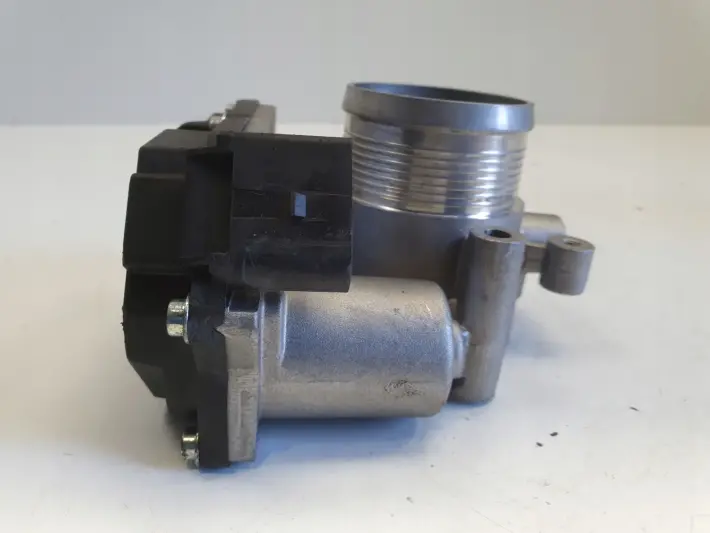 VW Tiguan 2.0 TDI PRZEPUSTNICA 46130 febi