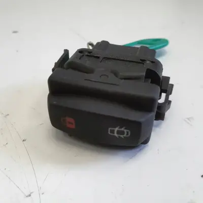 Renault Trafic II Opel Vivaro PRZEŁĄCZNIK WŁĄCZNIK ZAMKA 252108849R