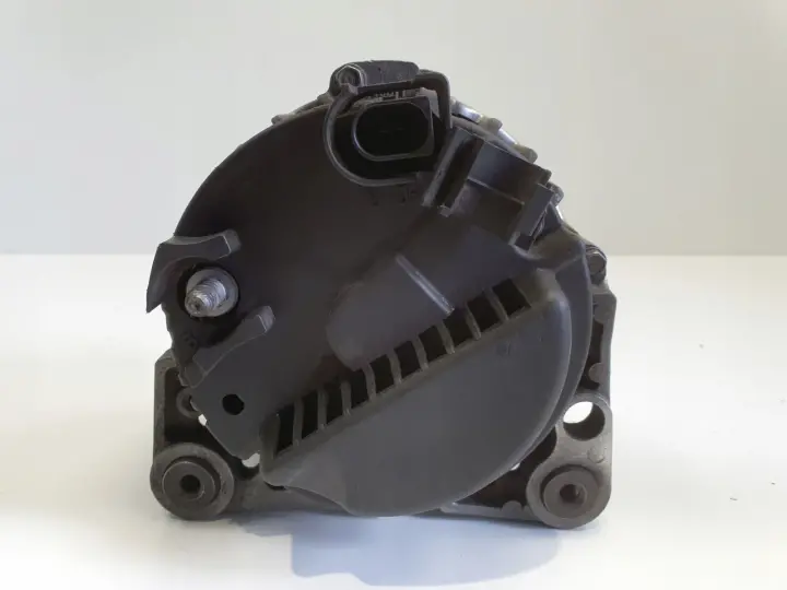 VW Polo IV Skoda Fabia II 1.2 6V ALTERNATOR valeo 03D903025H 70A