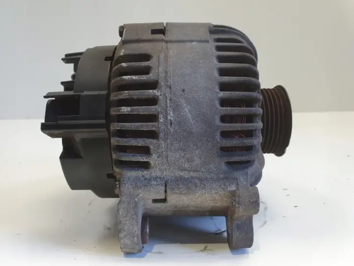 Audi A6 C6 3.0 TDI ALTERNATOR 059903015R valeo 180A