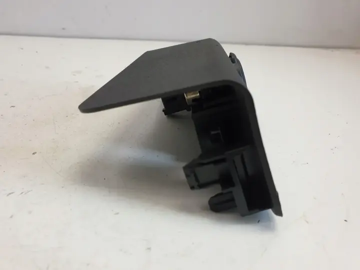 Opel Corsa F PANEL ZAPALNICZKI USB Dekor osłona