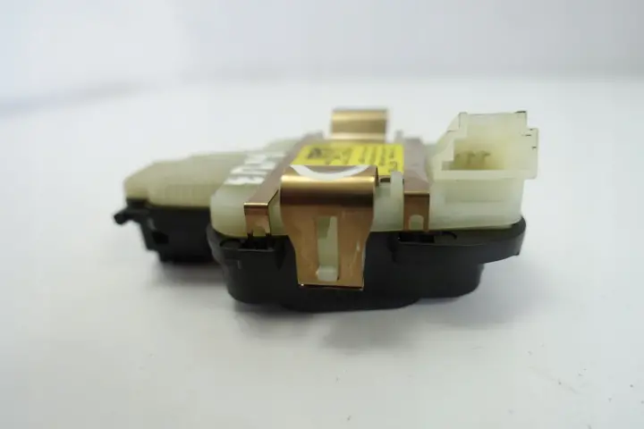 Mercedes W213 C213 CZUJNIK DESZCZU A2139006716